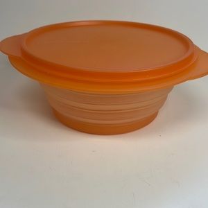 Tupperware Bowl Flat Out Collapsible Food Storage Serving Orange 4 Cup NWT
